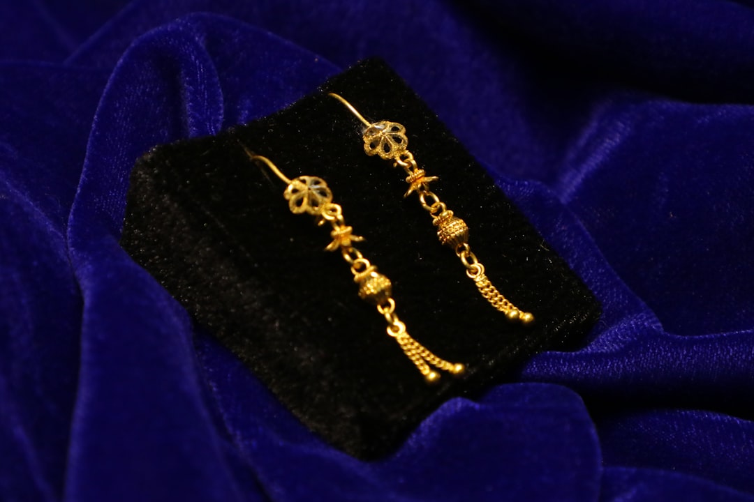 Photo jewelry styling