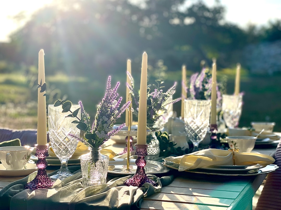 Photo Garden party table decoration
